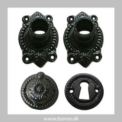 Ornamenteret håndtagshalse og nøgleskilte der passer til Danske håndtag