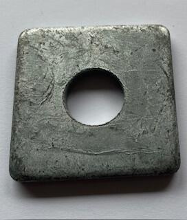 Firkanskive  Ø. 18  50 / 50 x 5 mm